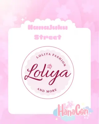 🌸✨ HanaJuku Street Spotlight ✨🌸
Heute möchten wir euch eine weitere zauberhafte Brand aus unserer HanaJuku Street vorstellen: @designstudio.loliya 💖
Bei Loliya eröffnet sich euch eine Welt, in der Lolita- und Magical-Girl-Träume Wirklichkeit werden! (≧◡≦) ♡
Seit über zehn Jahren entstehen dort mit ganz viel Liebe zum Detail wunderschöne Basics, Klassiker, Must-haves und extravagante Pieces für eure Garderobe ✨
Besonders wichtig: Komfort, Alltagstauglichkeit und Mode für möglichst viele Körperformen! 🌸
Die One-Size-Kollektionen passen von XS bis 4XL – teilweise sogar darüber hinaus 👗💫
Freut euch auf hochwertige Stoffe, eigene Schnitte und exklusive Motive, die speziell für Loliya entworfen wurden. Dazu kommen süße Accessoires und Schmuckstücke, die jedem Outfit einen Hauch Magie verleihen ✨
#hanacon2026 #hannover #hanajuku #jfashion